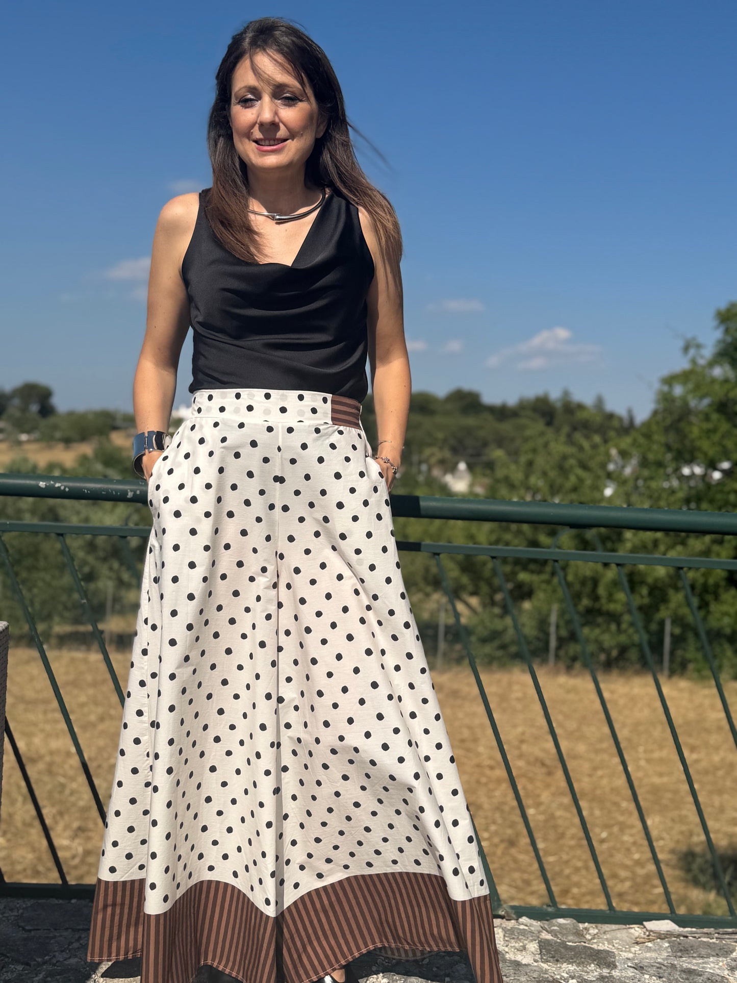 Top nero sciallato