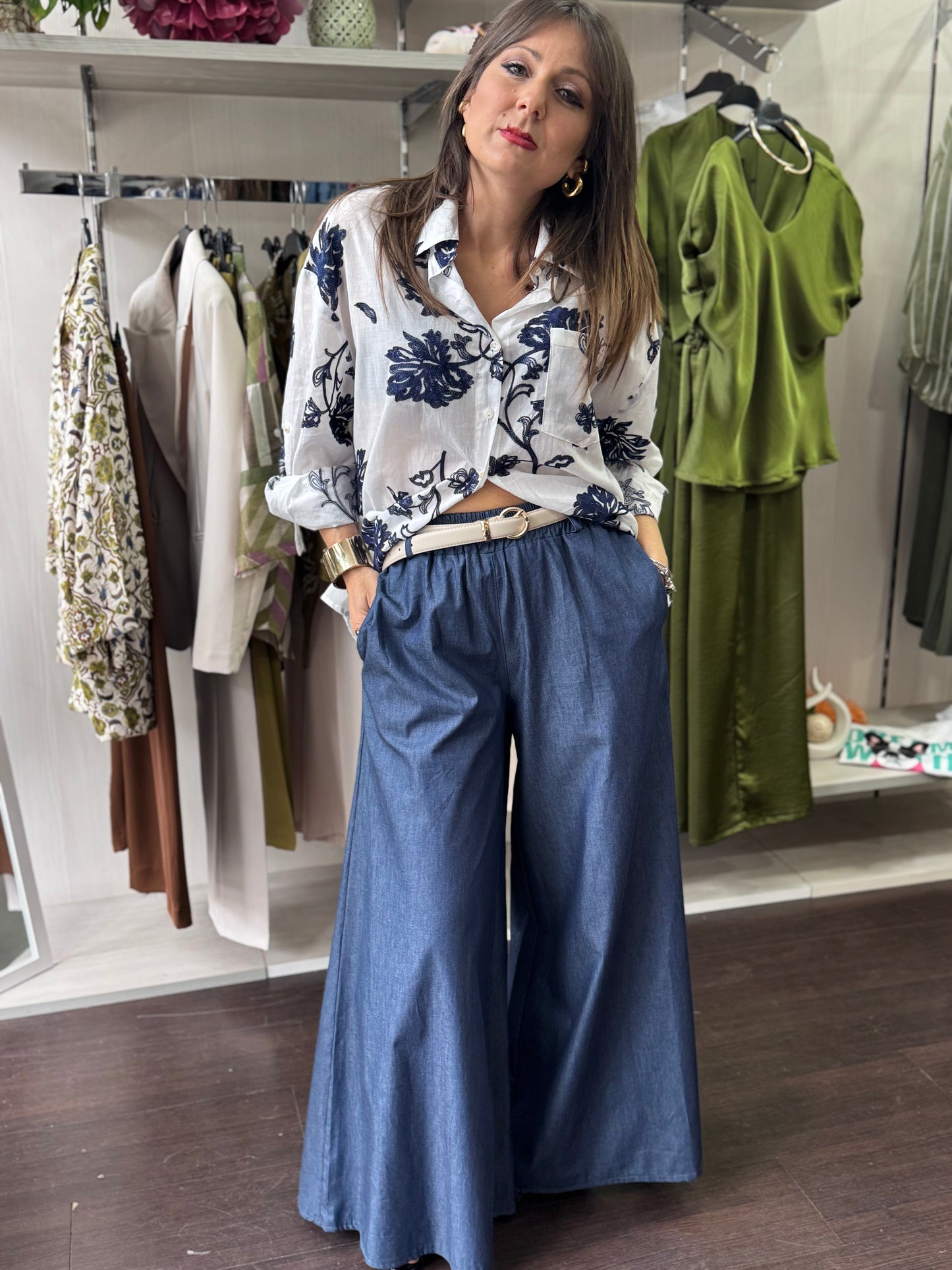 Camicia ricami blu