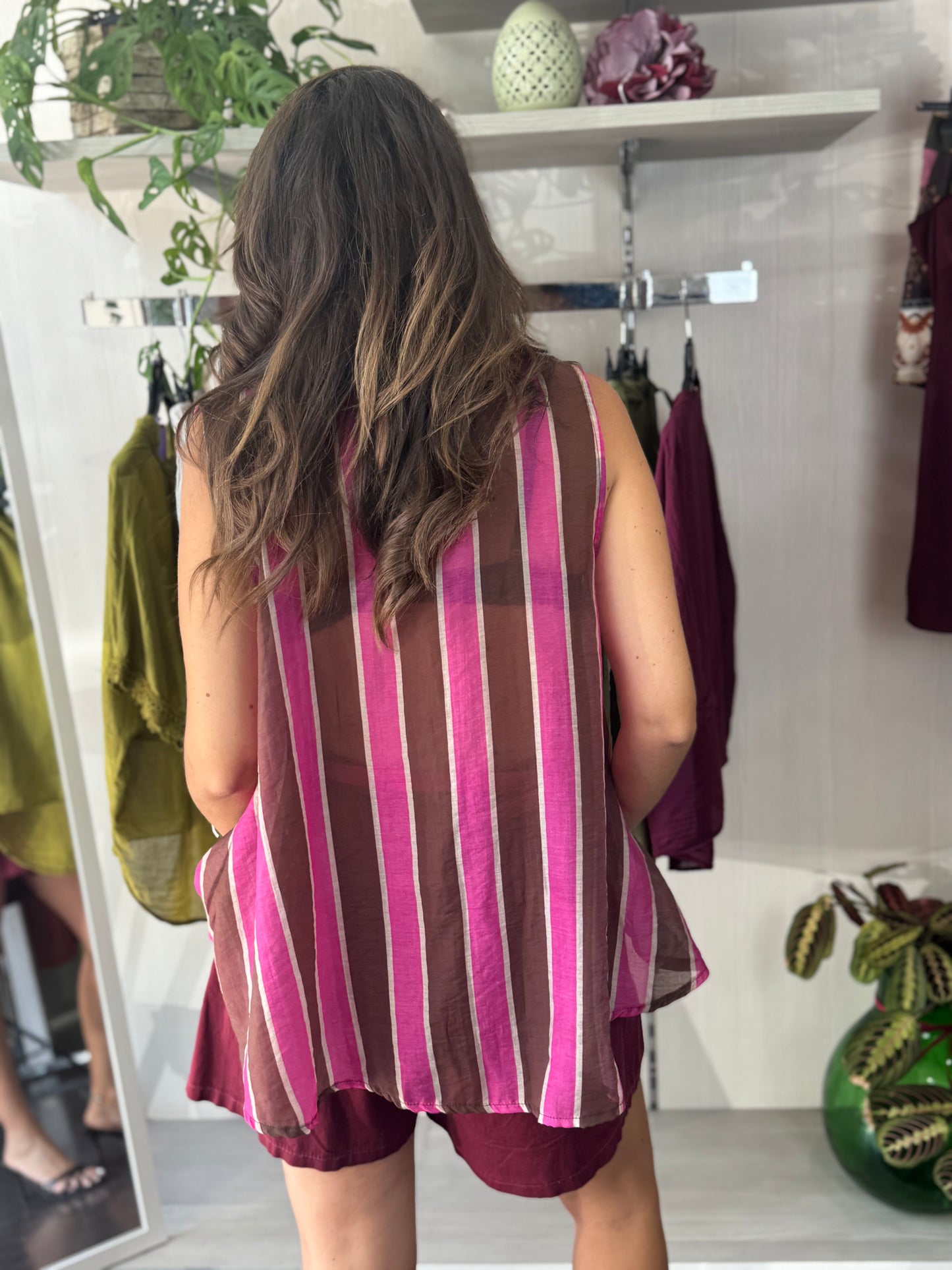 Camicia smanicata rigata fuxia