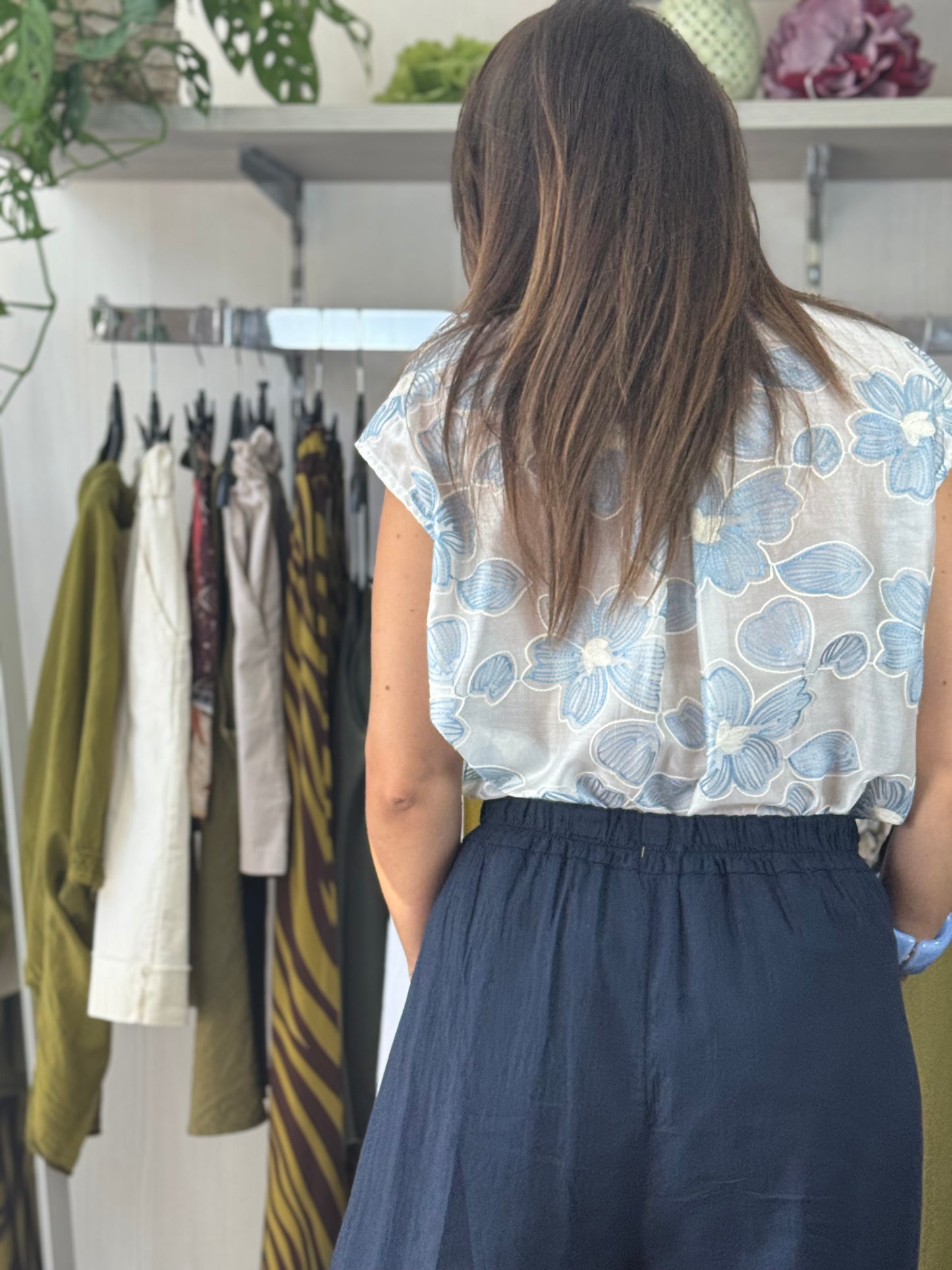 Camicia ricami celeste
