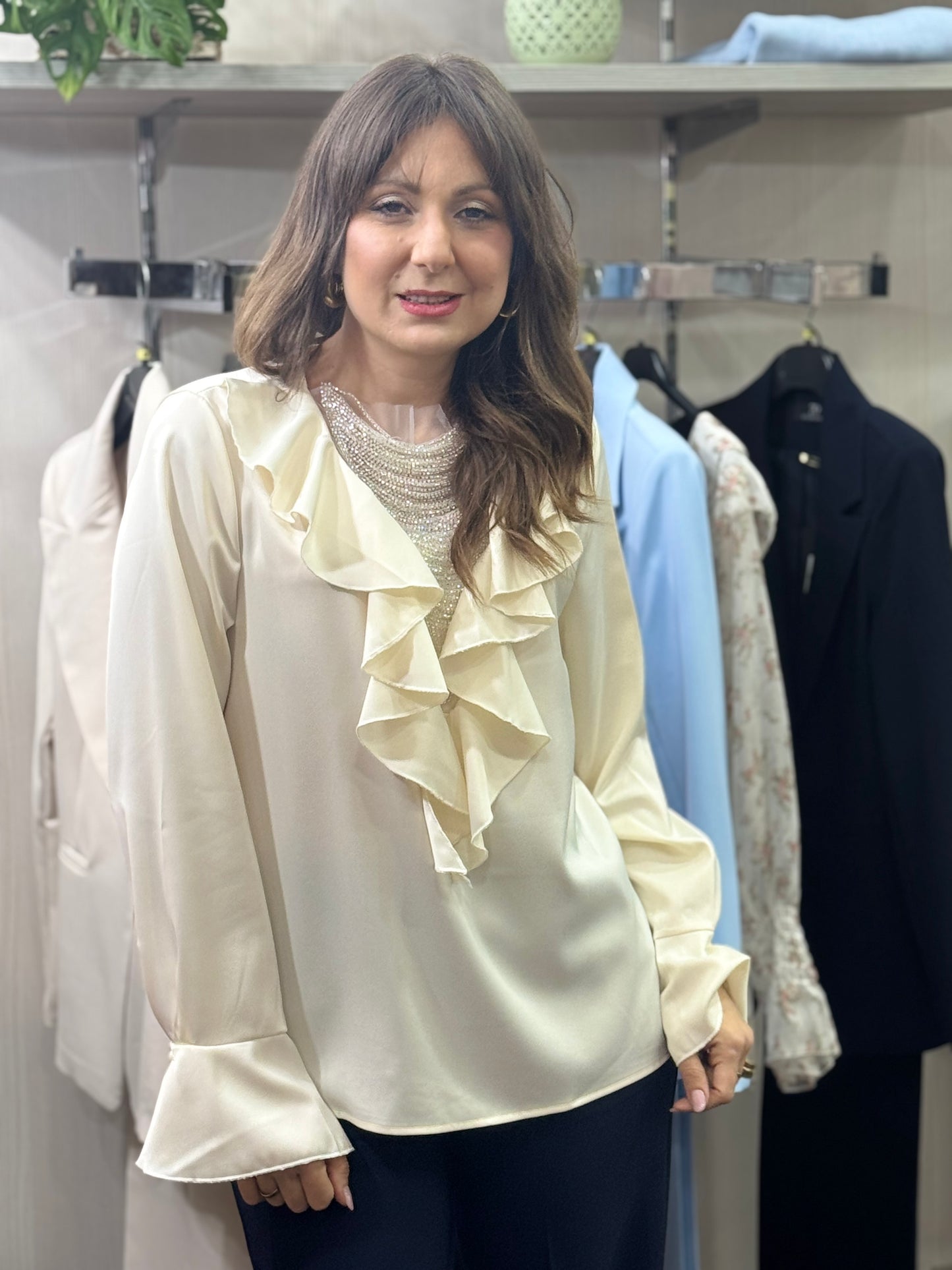 Blusa collana beige