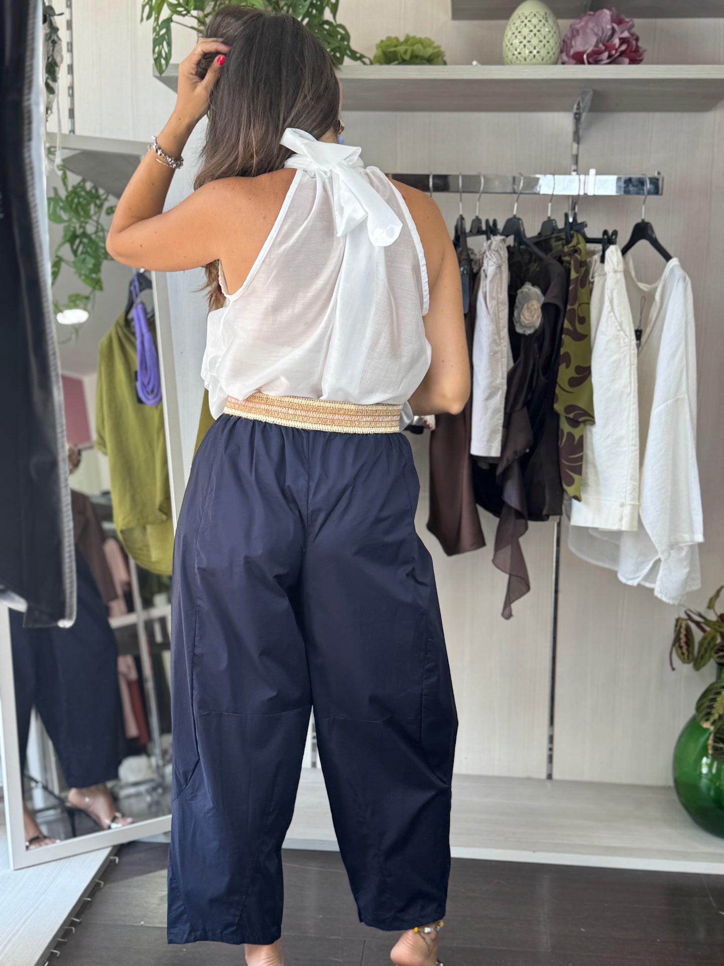 Top bianco voilant