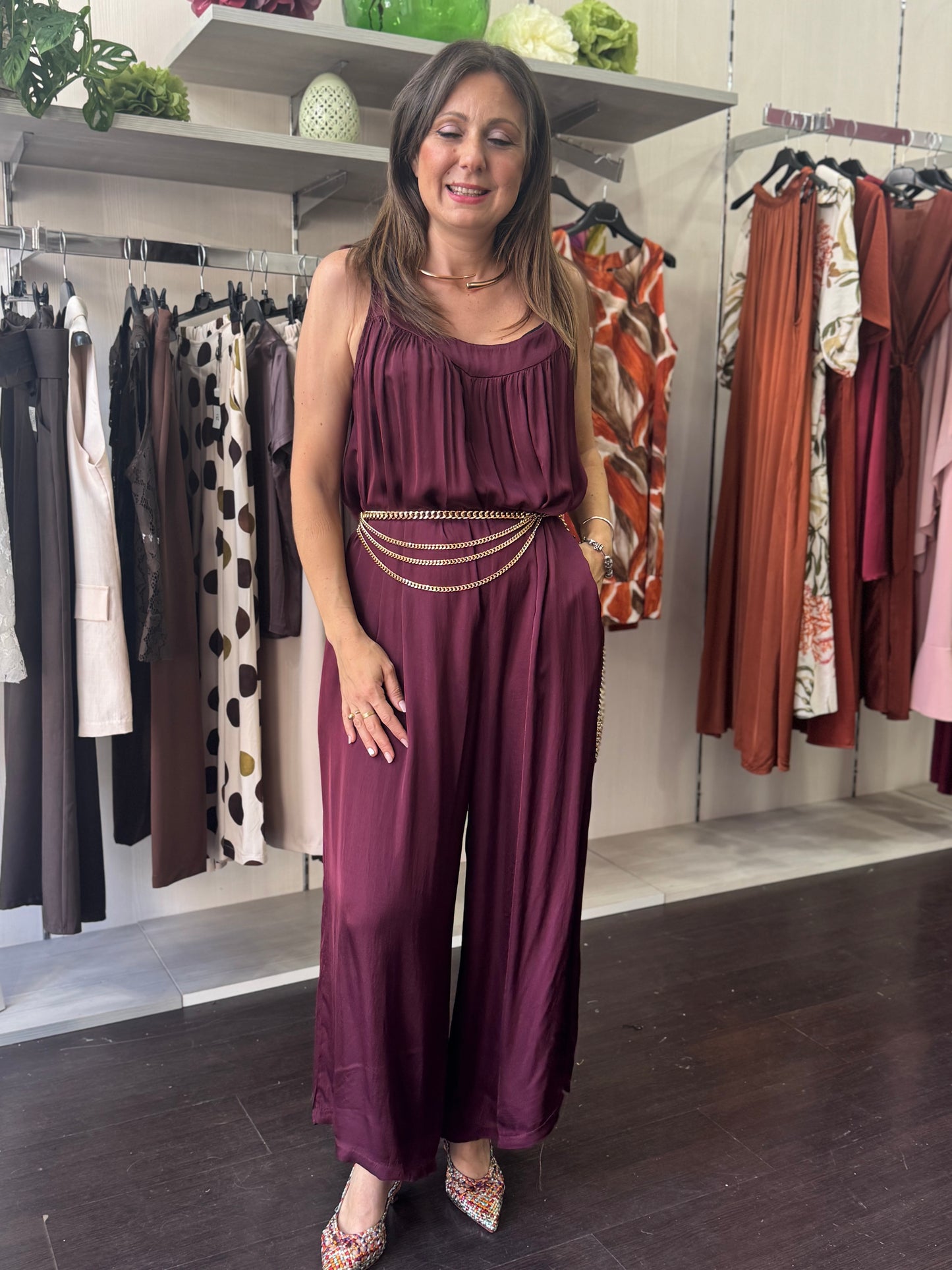 Jumpsuit bordeaux con bretelline