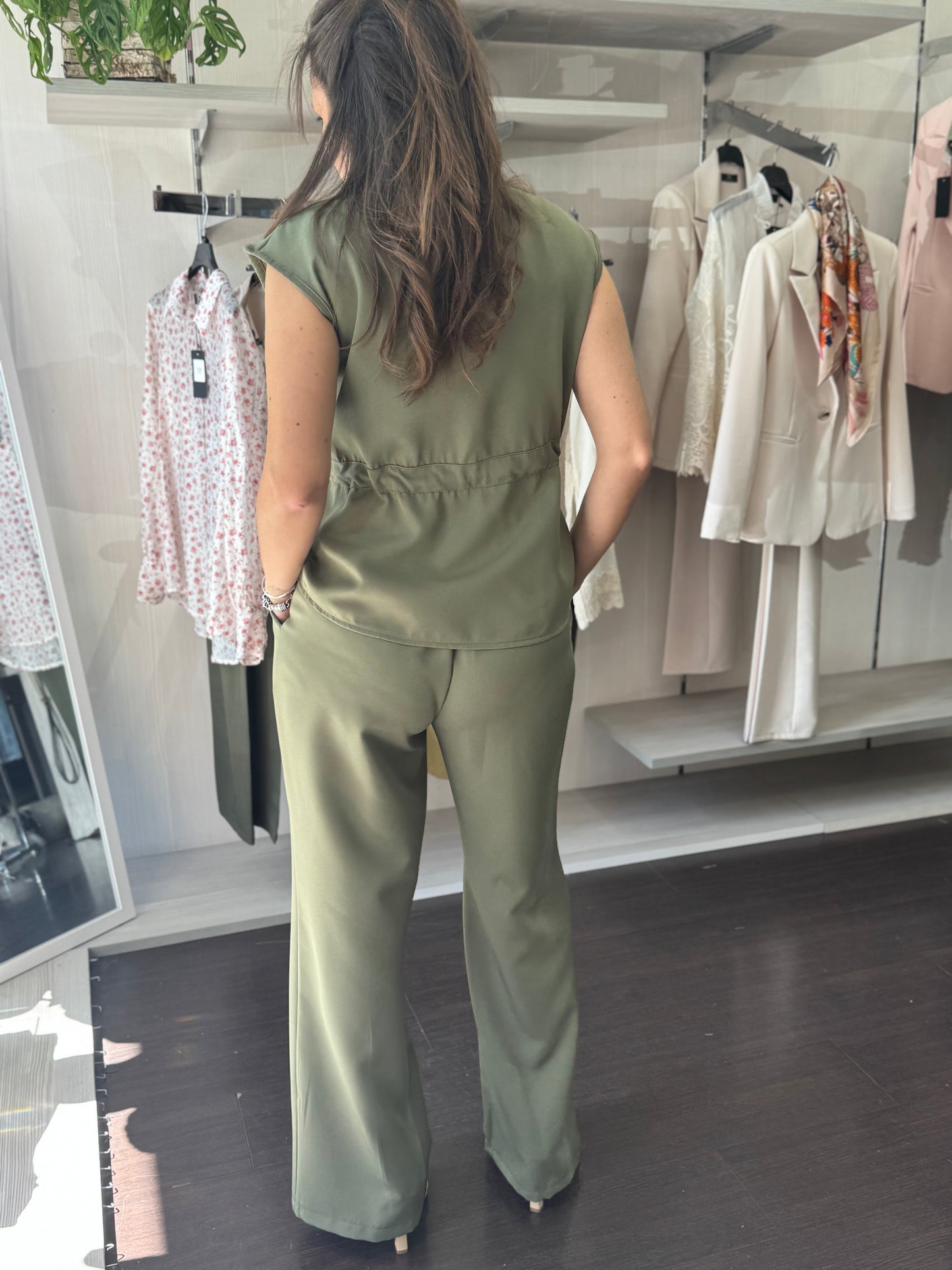 Completo gilet verde