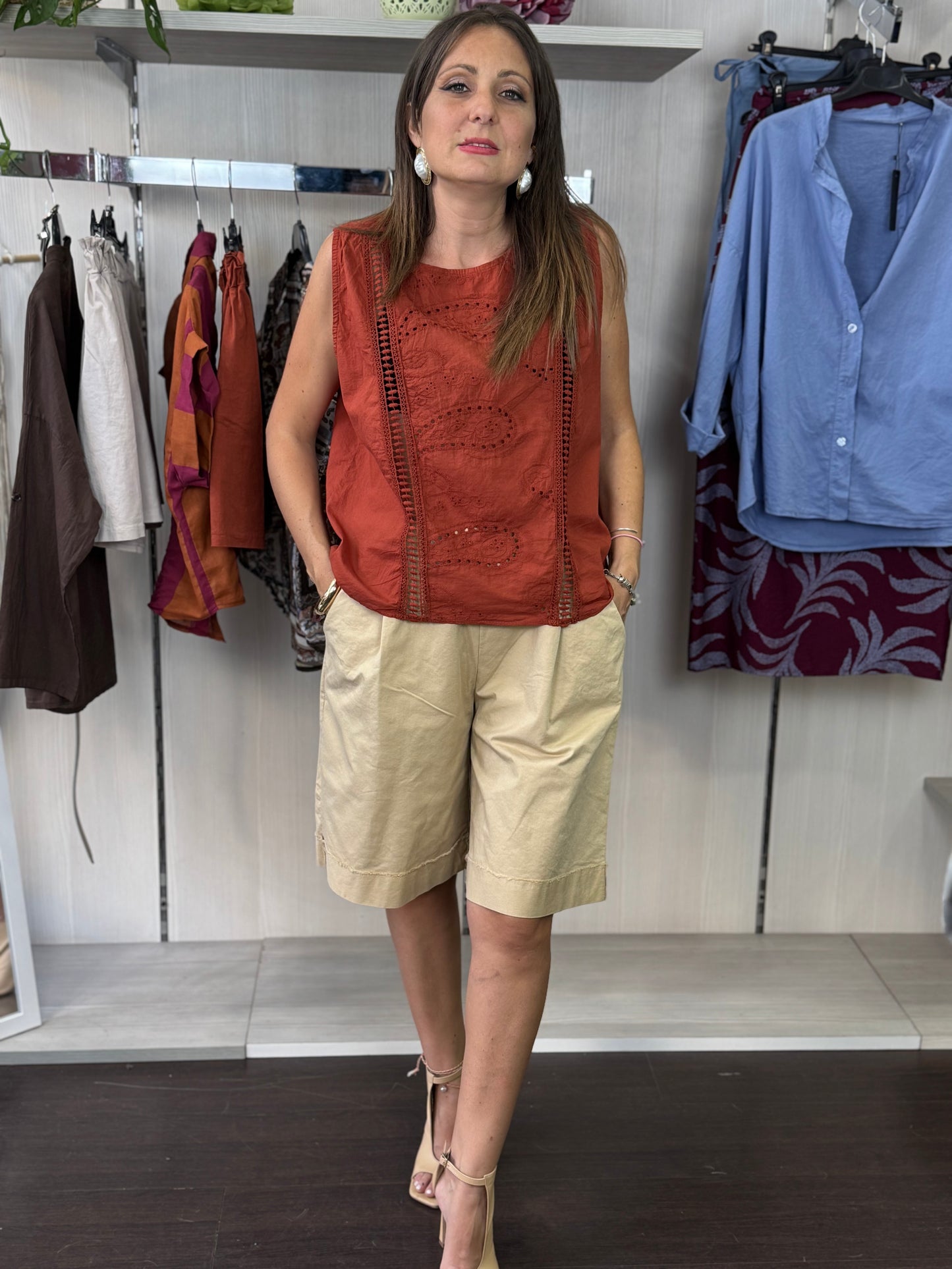 Maglia con intaglio ruggine