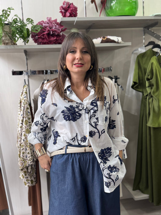 Camicia ricami blu