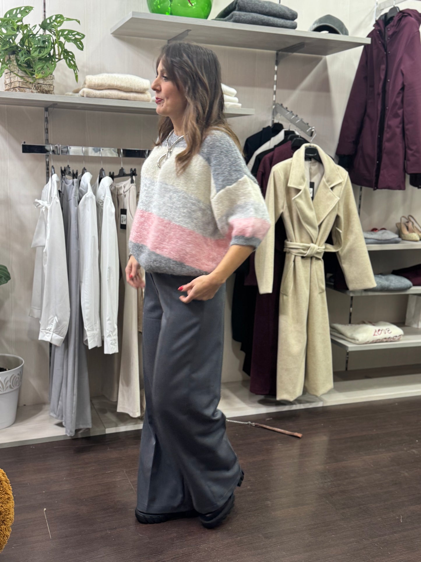 Pantalone grigio palazzo