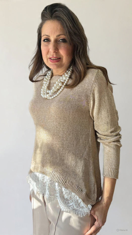 Maglioncino con pizzo sotto