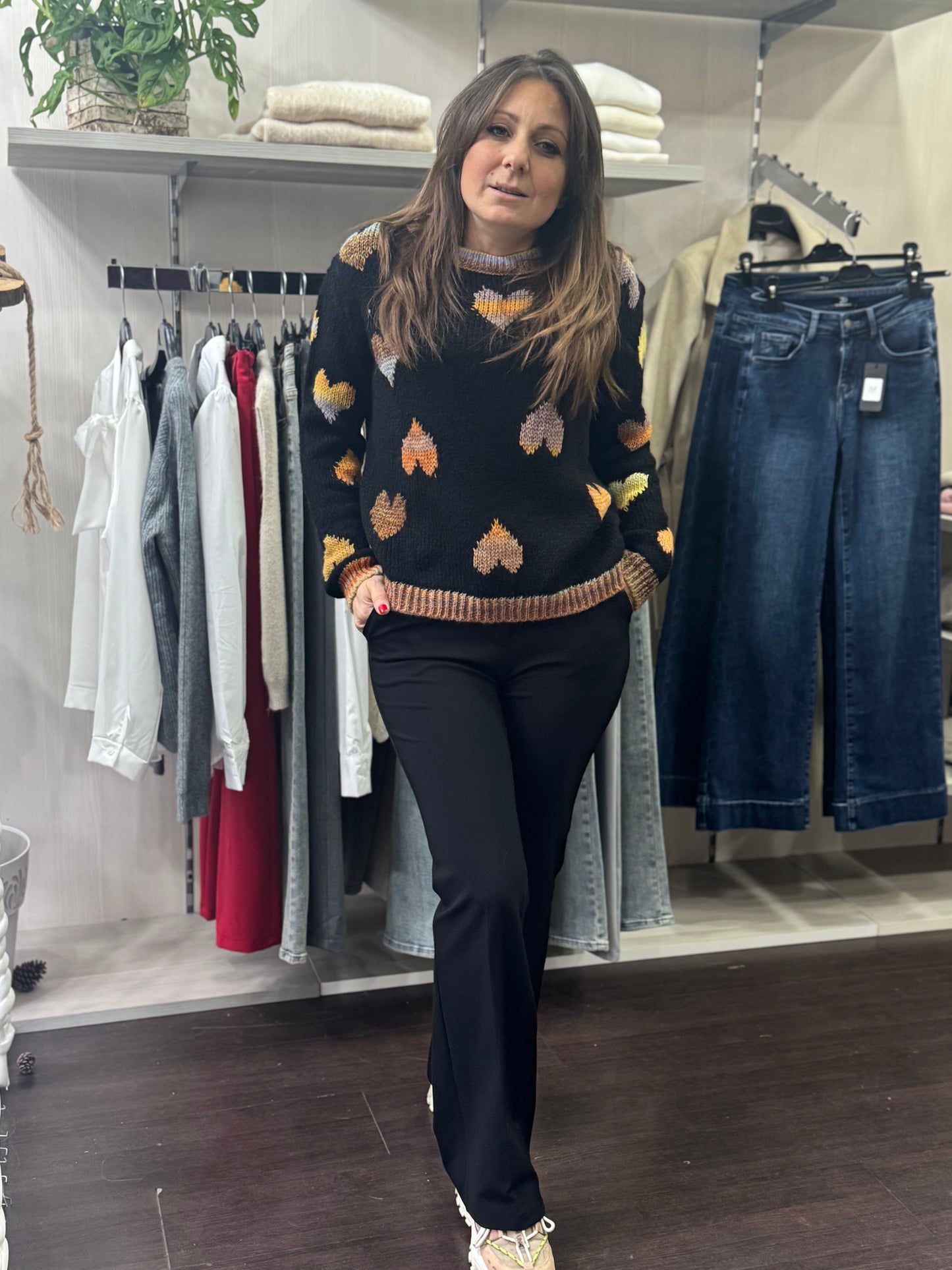 Maglioncino cuori neri