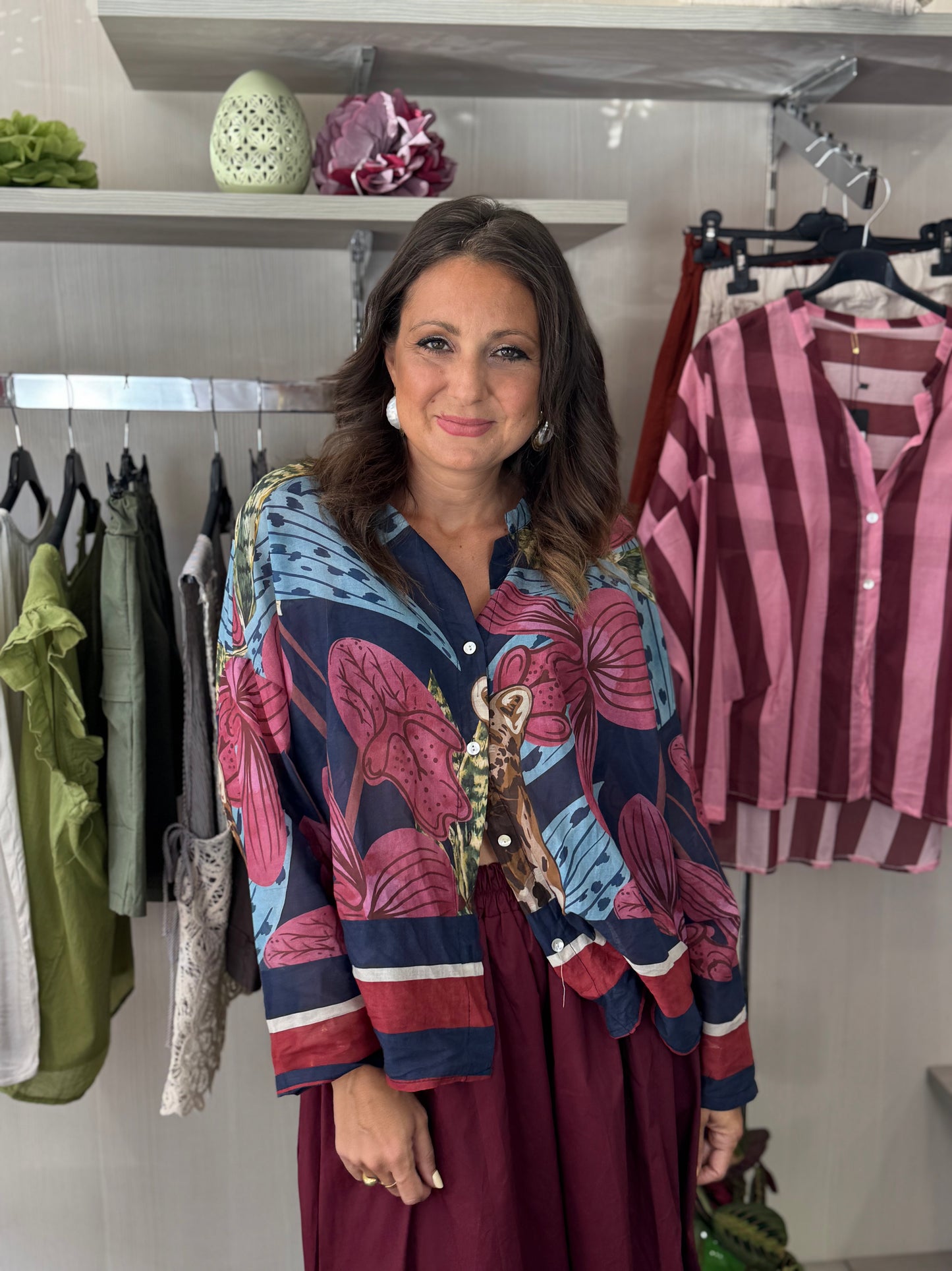 Camicia foglie e animali
