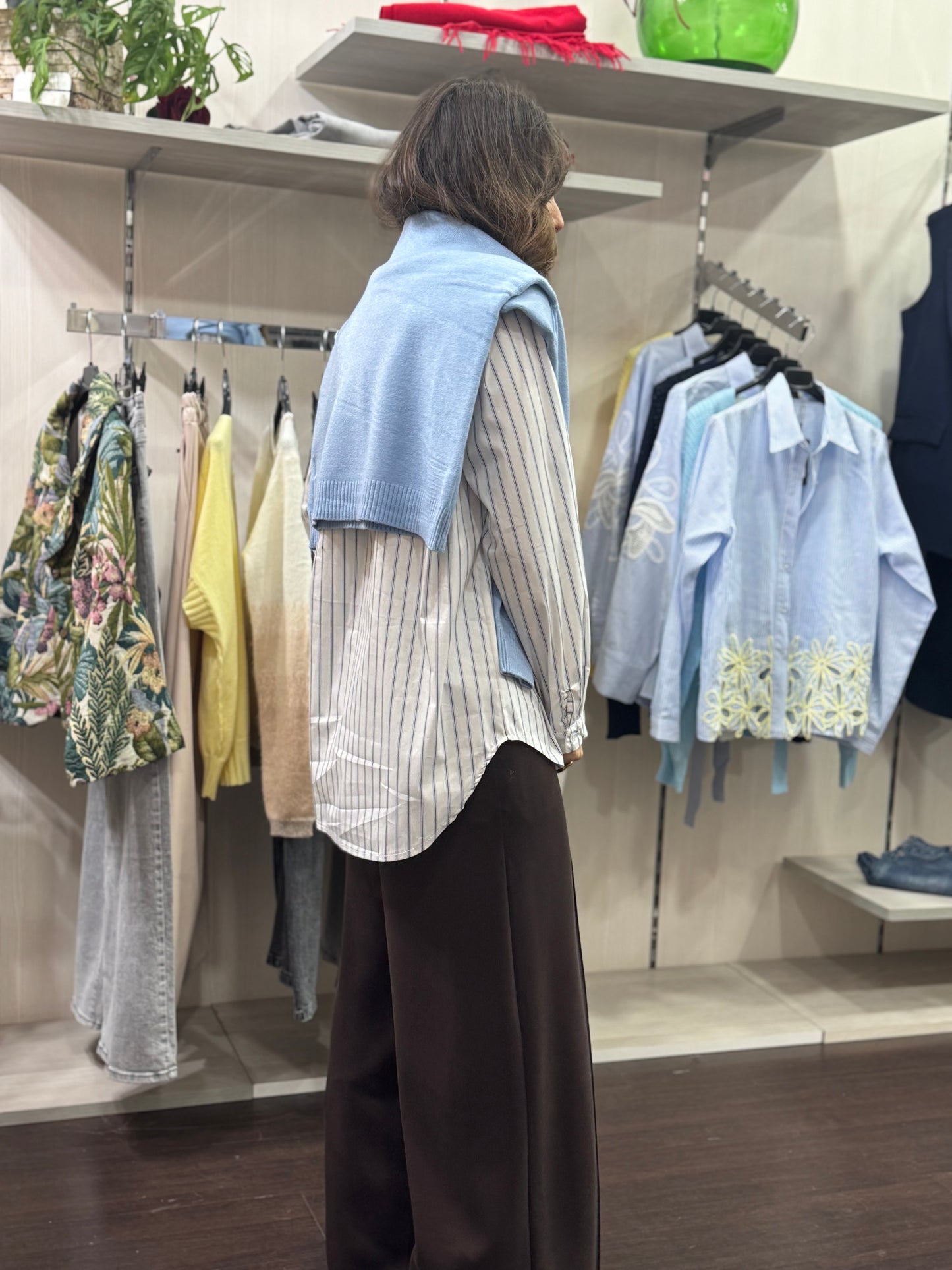 Camicia con cravatta