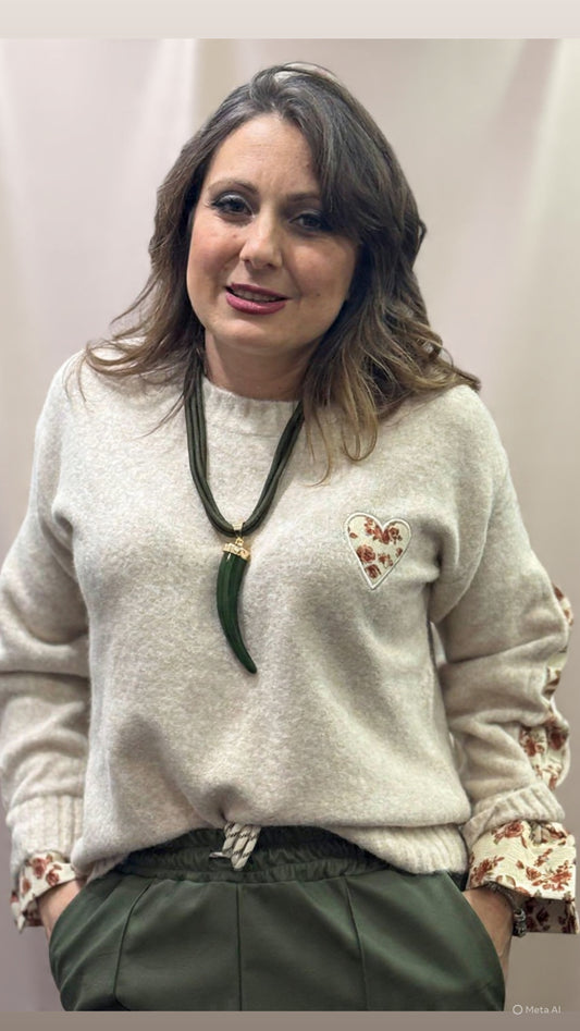 Maglioncino fiori in velluto su manica