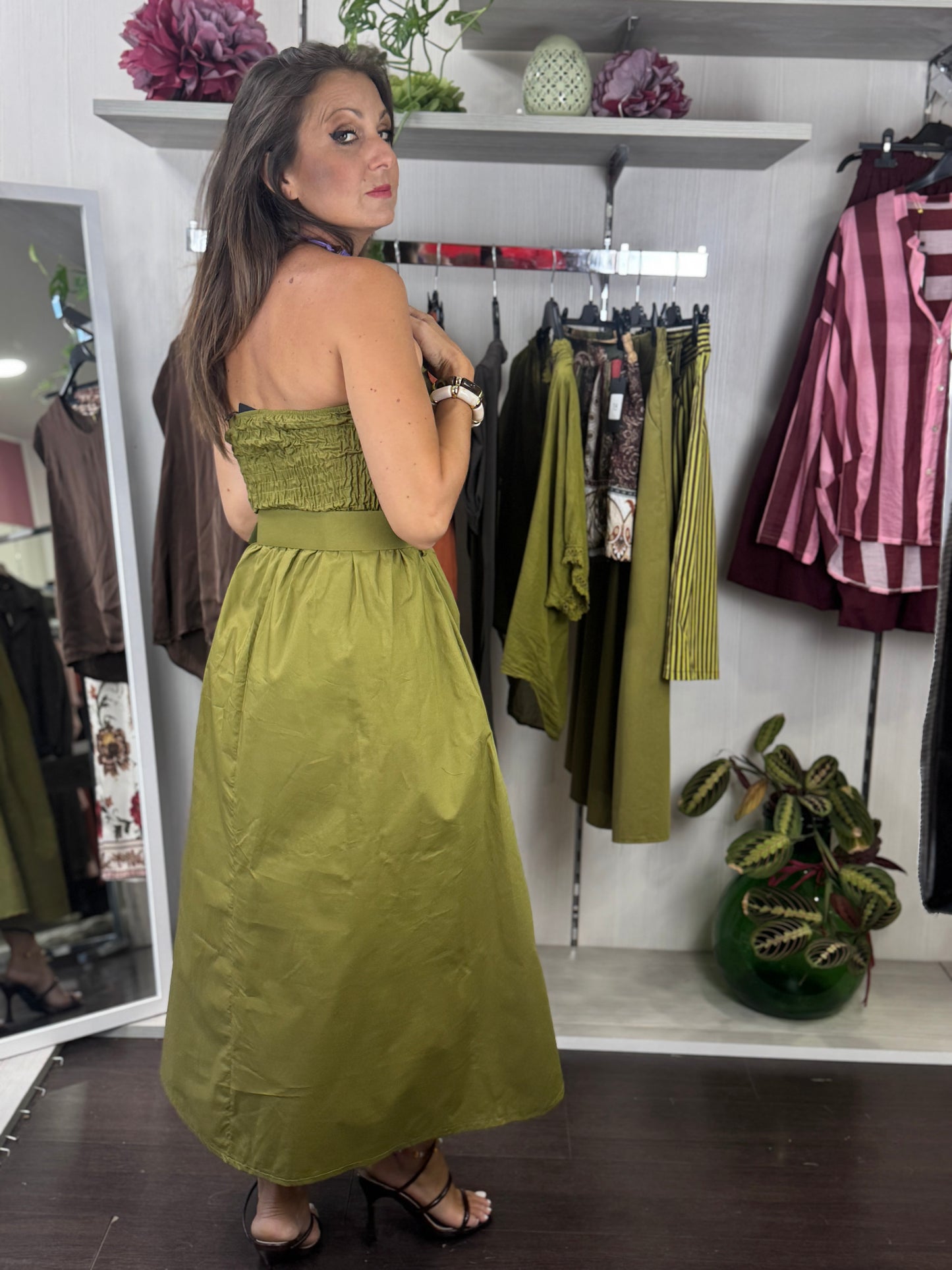 Abito con coppe verde