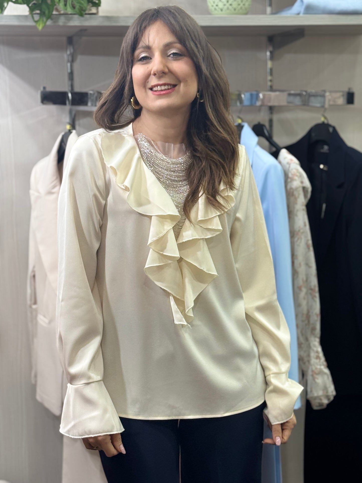 Blusa collana beige