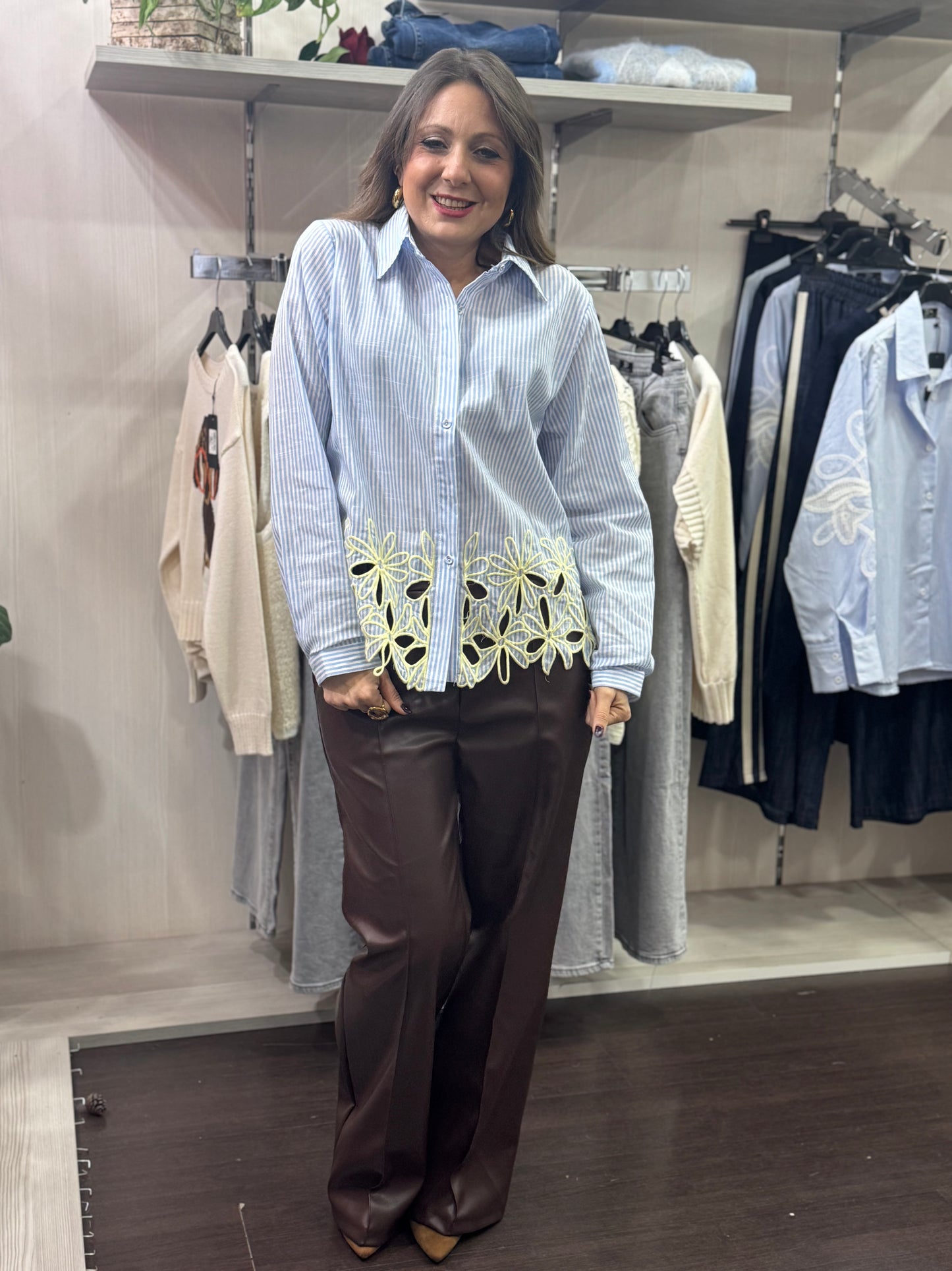 Camicia intaglio sotto