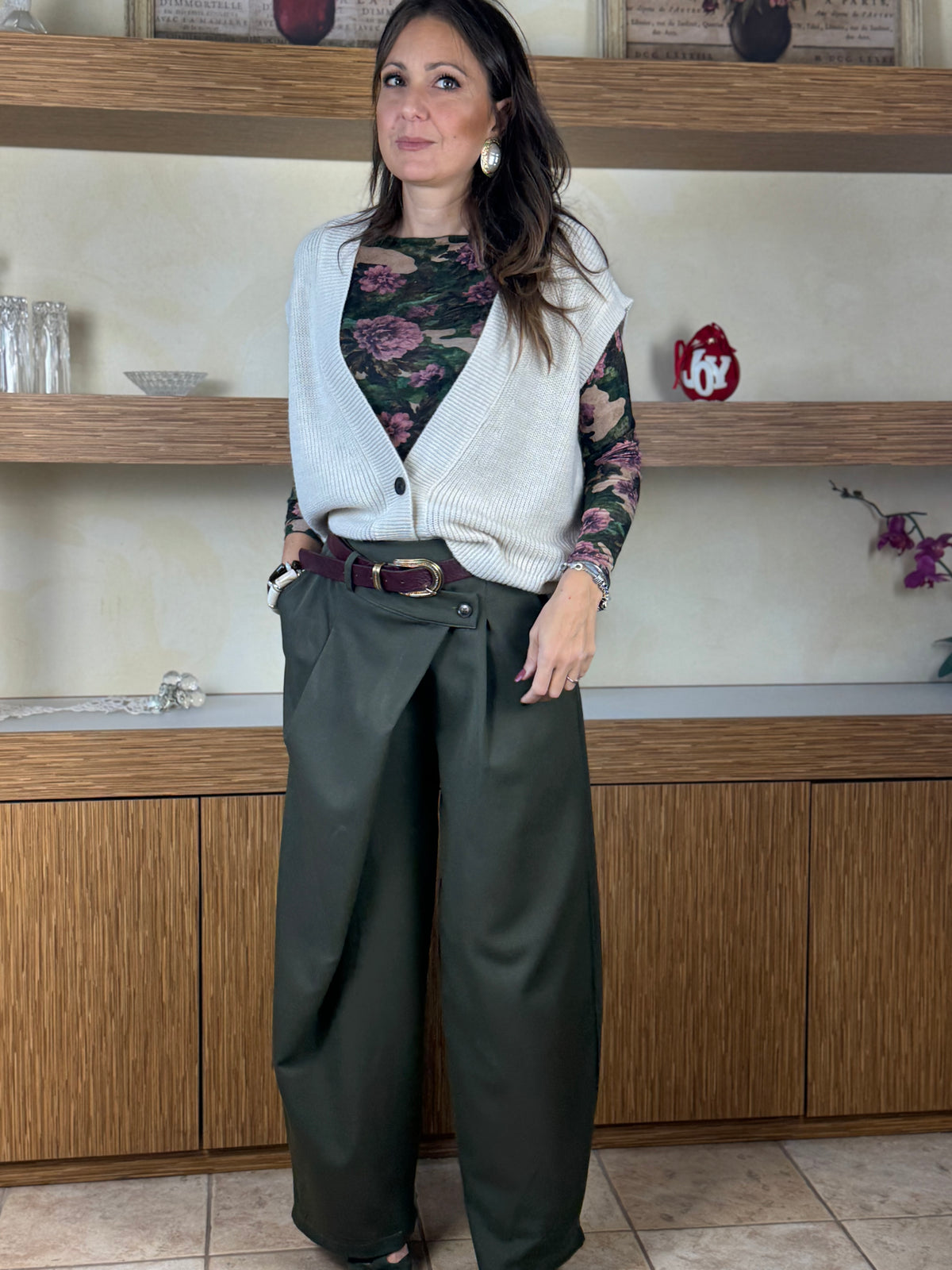 Pantalone abbottonatura particolare